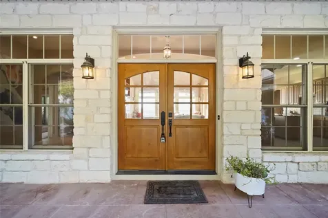 6103 Lakeshore Drive Leander TX 78645