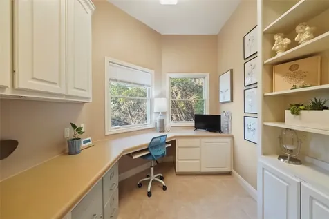 6103 Lakeshore Drive Leander TX 78645