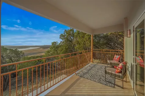 6103 Lakeshore Drive Leander TX 78645