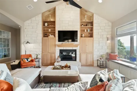 6103 Lakeshore Drive Leander TX 78645