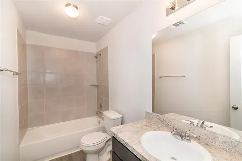 8618 Middleton Oaks Circle Houston TX 77028