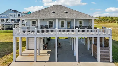 4017 Biscayne Beach Road Port Bolivar TX 77650