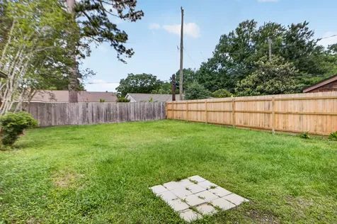 2027 Ottawa Lane Houston TX 77043