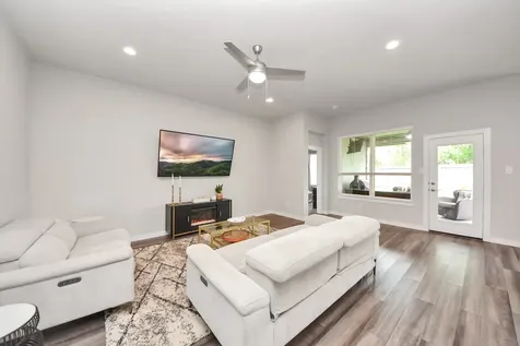 14136 Lake Lodge Drive Conroe TX 77384