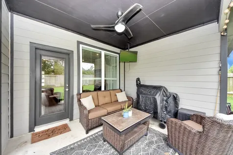14136 Lake Lodge Drive Conroe TX 77384