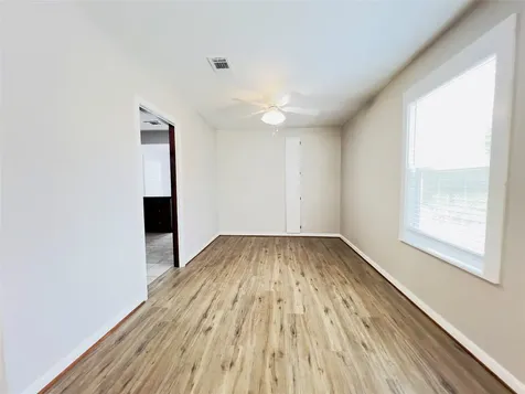 1013 17th Avenue N Texas City TX 77590