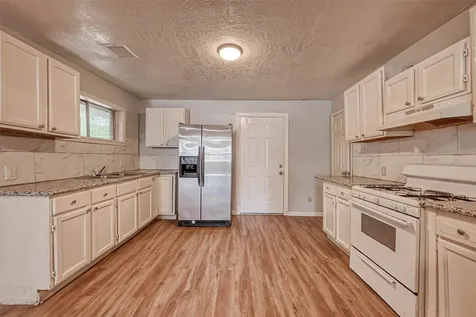 10613 Buffum Street Houston TX 77051