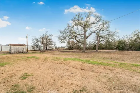 107 Leaning Oaks Street Somerville TX 77879