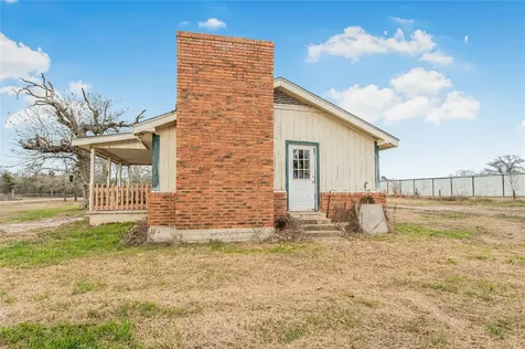 107 Leaning Oaks Street Somerville TX 77879