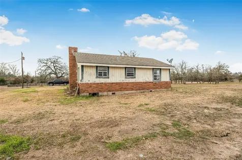 107 Leaning Oaks Street Somerville TX 77879