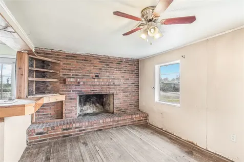 107 Leaning Oaks Street Somerville TX 77879