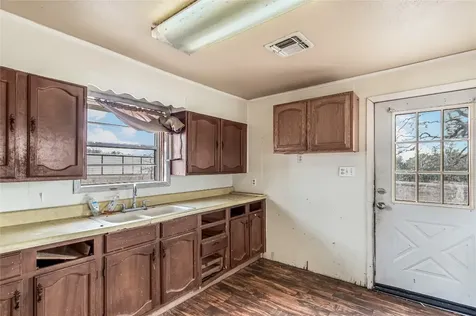 107 Leaning Oaks Street Somerville TX 77879