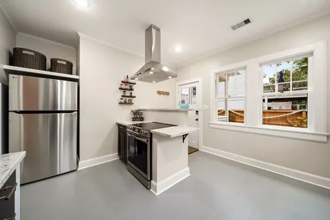 4928 Avenue R Galveston TX 77551