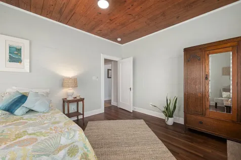 4928 Avenue R Galveston TX 77551