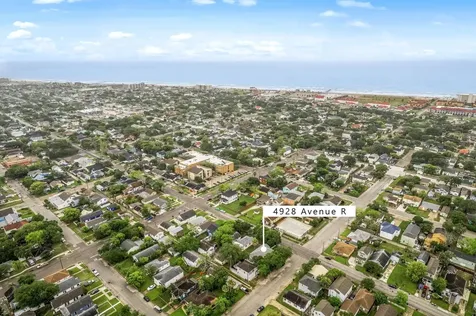 4928 Avenue R Galveston TX 77551