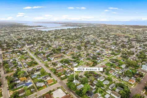 4928 Avenue R Galveston TX 77551