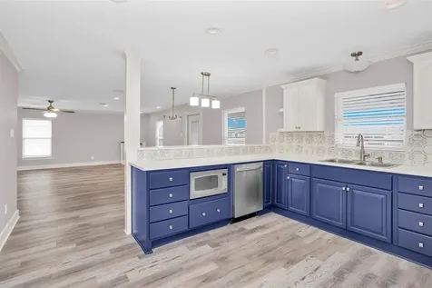 336 Ling Street Bayou Vista TX 77563