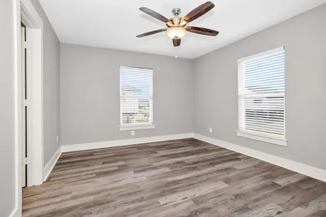 336 Ling Street Bayou Vista TX 77563