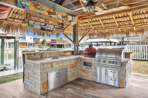 336 Ling Street Bayou Vista TX 77563