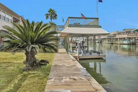 336 Ling Street Bayou Vista TX 77563