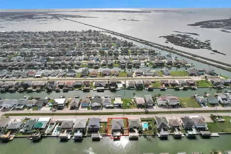 336 Ling Street Bayou Vista TX 77563