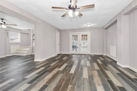 336 Ling Street Bayou Vista TX 77563