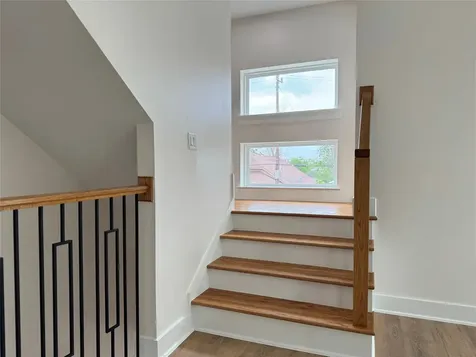 1307 71st Street A Houston TX 77011