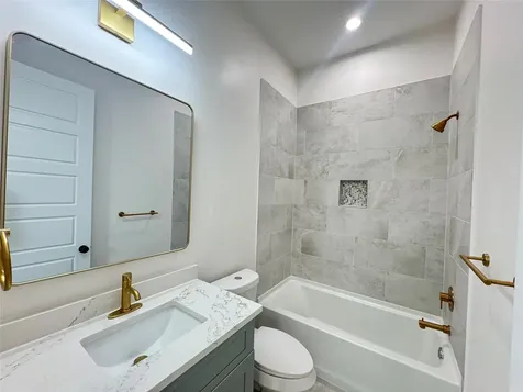 1307 71st Street A Houston TX 77011