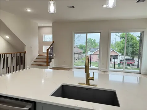 1307 71st Street A Houston TX 77011