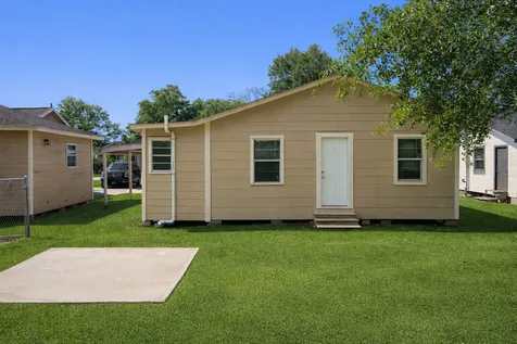 1840 Hebert Street Beaumont TX 77705