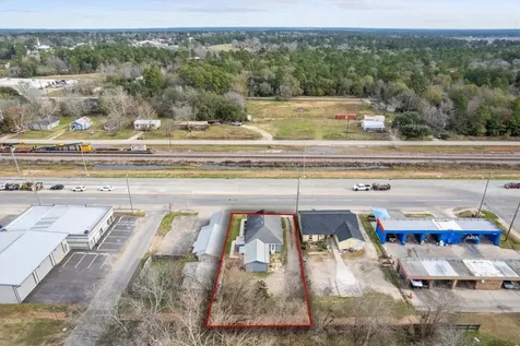 119 Magnolia Boulevard Magnolia TX 77355