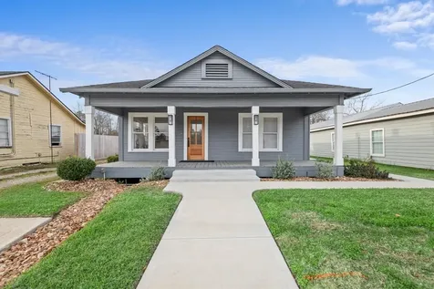 119 Magnolia Boulevard Magnolia TX 77355