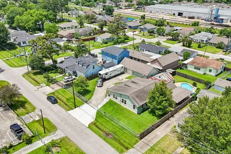 531 Lindale Street Houston TX 77022