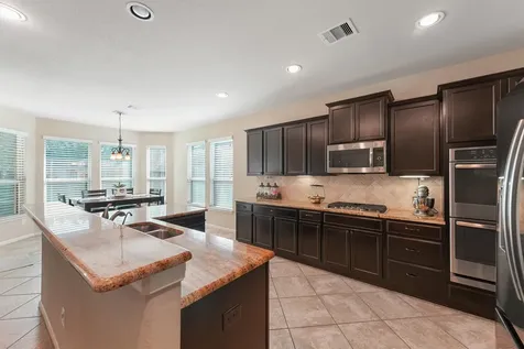 111 Meadow Valley Drive Conroe TX 77384