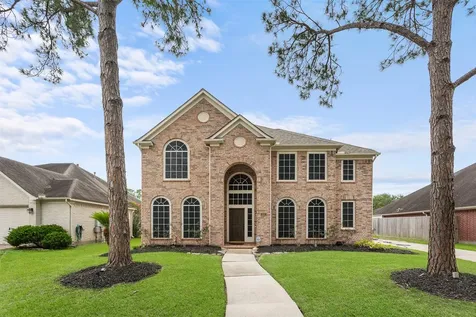 132 Emerald Cloud Lane League City TX 77573