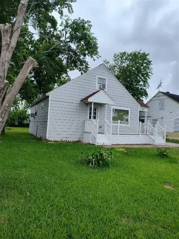 527 W 6th Street Freeport TX 77541