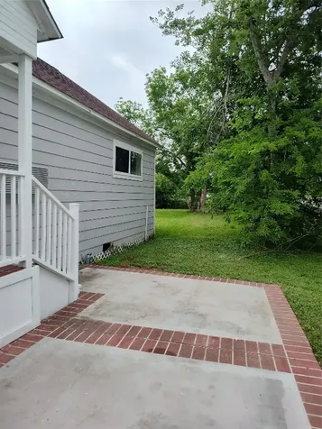 527 W 6th Street Freeport TX 77541