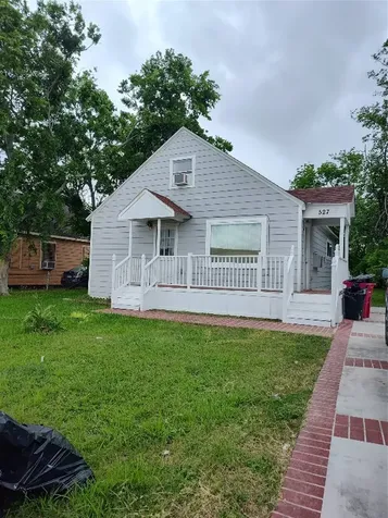 527 W 6th Street Freeport TX 77541