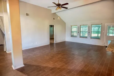 308 County Road 893b Angleton TX 77515