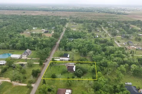 308 County Road 893b Angleton TX 77515