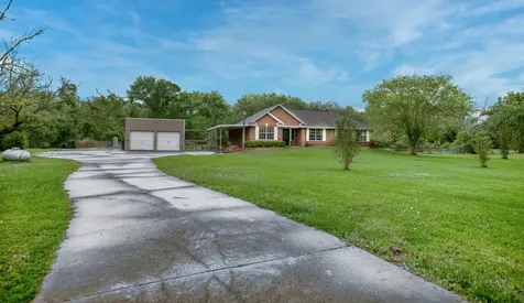 308 County Road 893b Angleton TX 77515