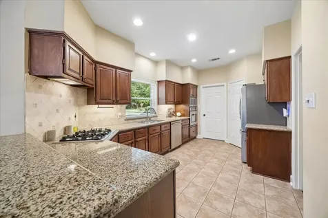 5127 Shady Maple Drive Kingwood TX 77339