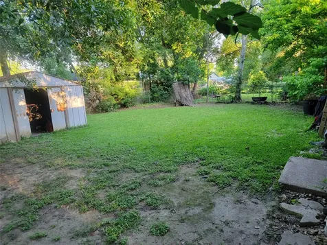 116 N Coffelt Street Alvin TX 77511