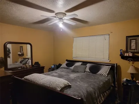 116 N Coffelt Street Alvin TX 77511