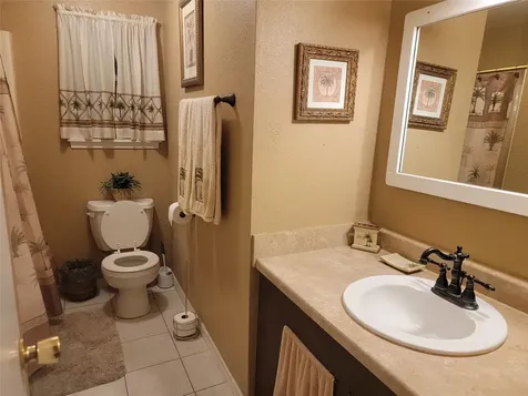 116 N Coffelt Street Alvin TX 77511
