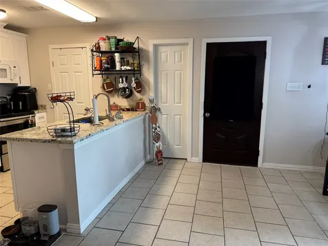 418 Garland Drive 118 Clute TX 77566