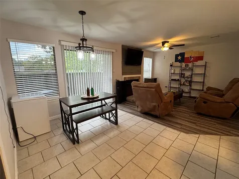 418 Garland Drive 118 Clute TX 77566