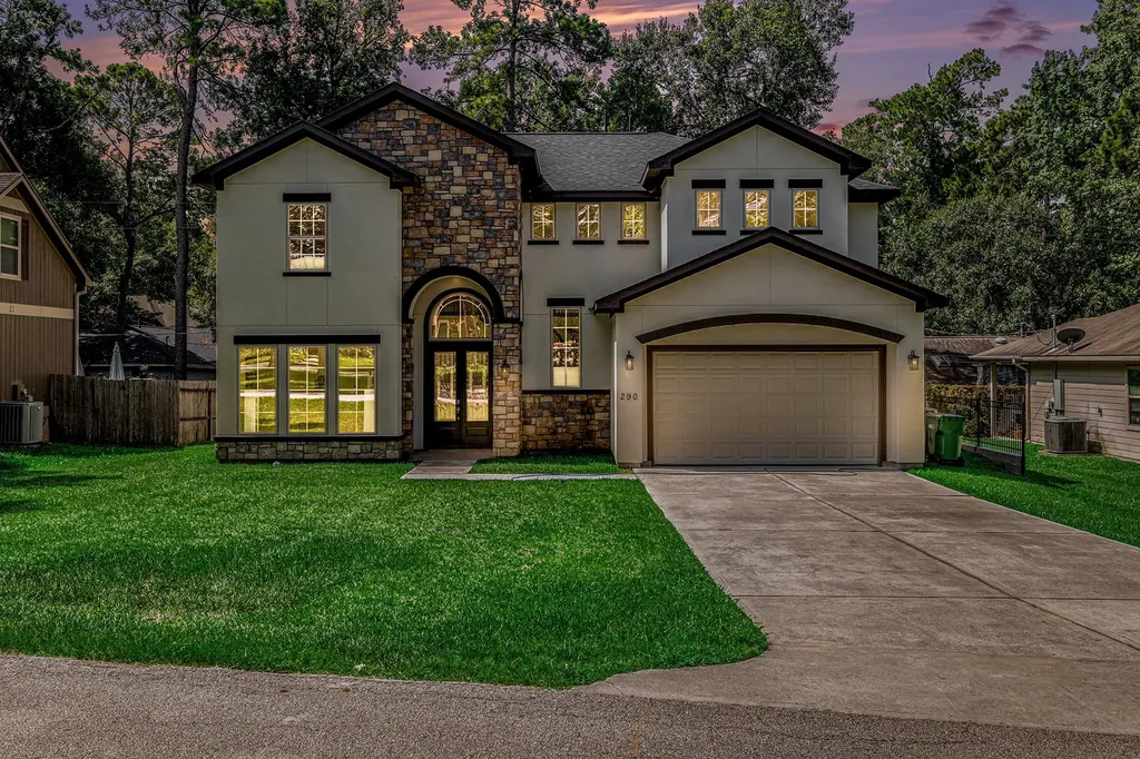 290 Apple Valley Drive Panorama Village TX 77304