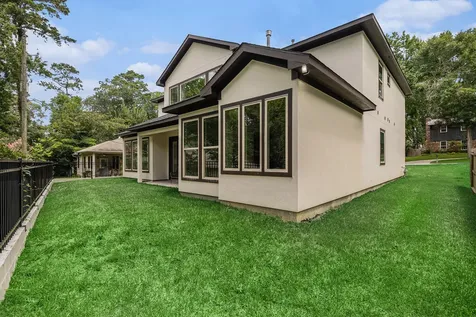 290 Apple Valley Drive Panorama Village TX 77304