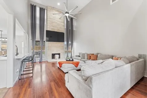 4318 Raintree Ct Court Pasadena TX 77505